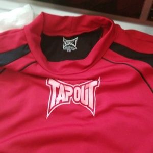 Athletic long sleeved shirt